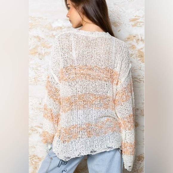 POL | Crochet Sweater - Picture 4 of 10